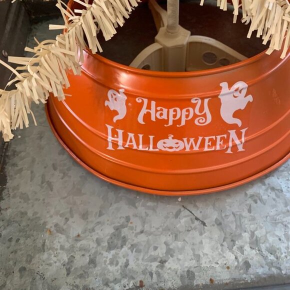 HALLOWEEN REPO FEATHER TREE 15 "*METAL COLLAR*22 ORNAMENTS*12 W00D CHARACTERS - Picture 14 of 15